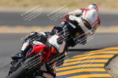 media/Oct-08-2022-SoCal Trackdays (Sat) [[1fc3beec89]]/Turn 11 Backside (1145am)/